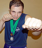 Грапила Игорь 
1980 г.р. вес 74 кг.
Тайский боксом занимается 2 года. 
Призёр Чемпионата Москвы по тайскому боксу среди любителей 2004 г. Провел 8 боев по тайскому боксу среди любителей